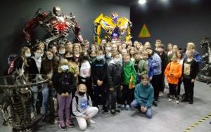Zdjęcie grupowe z Fabryki Robotów w Mosznej
