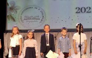 Nagrodzeni uczniowie.